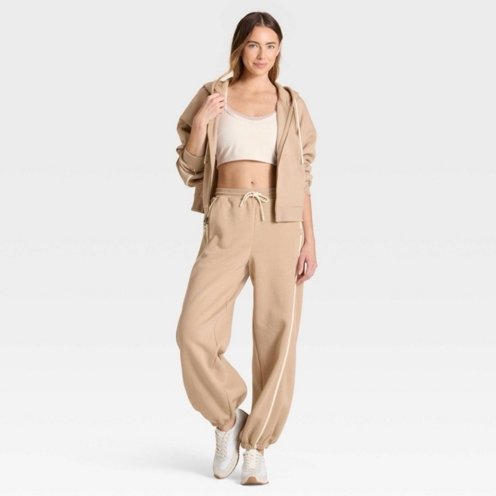 Joy Lab set cropped jacket size medium barrel jog… - image 1